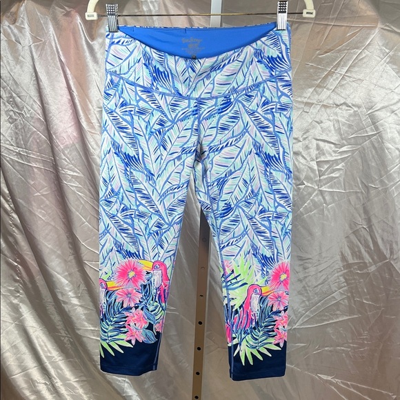 Lilly Pulitzer Blue and Pink Tropical Leggings - Picture 1 of 4